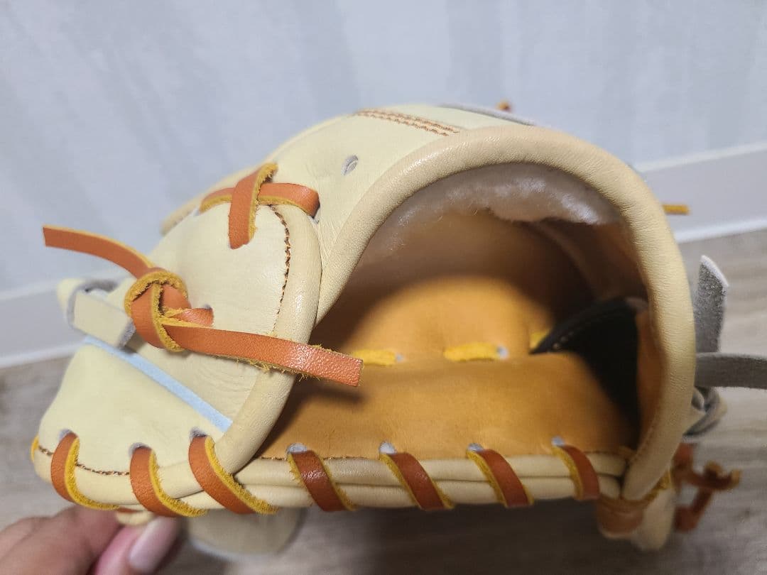 未使用　アトムズ（ATOMS） 硬式用グラブ 内野手用 野球グローブ 右投げ