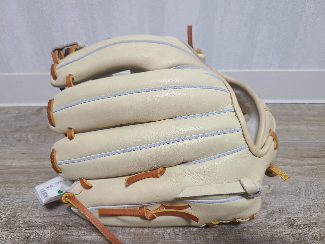 未使用　アトムズ（ATOMS） 硬式用グラブ 内野手用 野球グローブ 右投げ