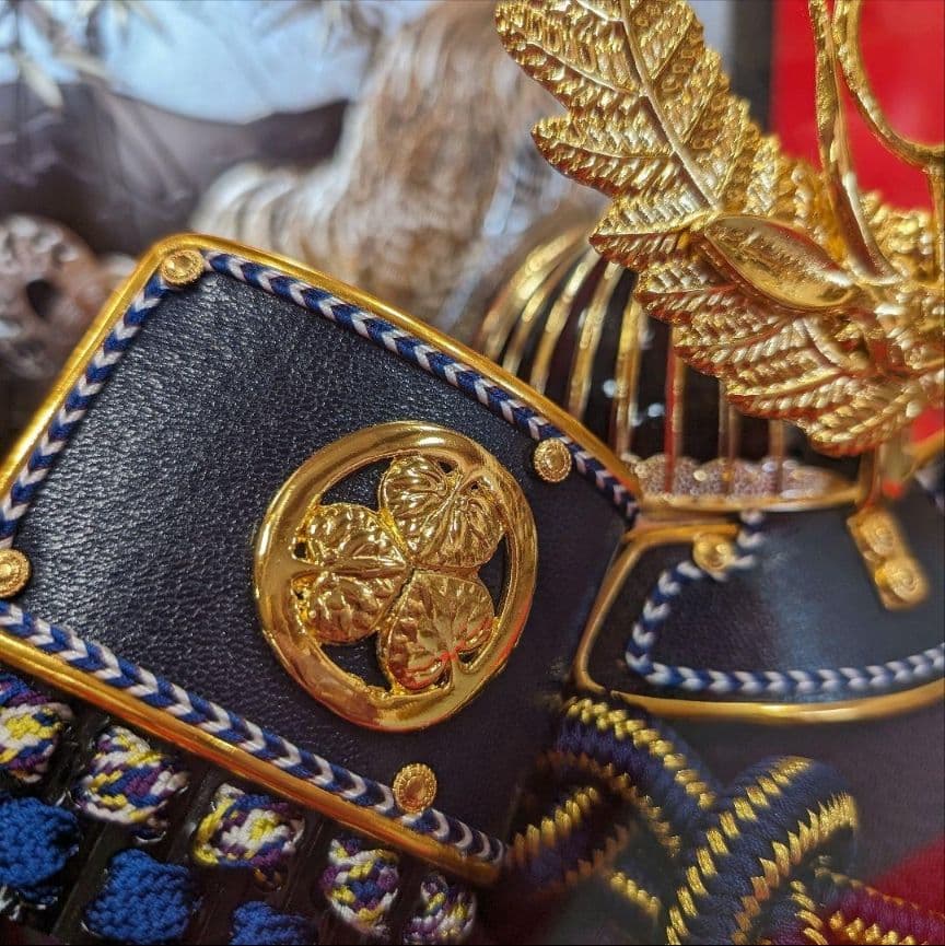 五月人形 兜飾り アクリルケース 徳川家康 虎 彫金 黒 シンプル 子どもの日