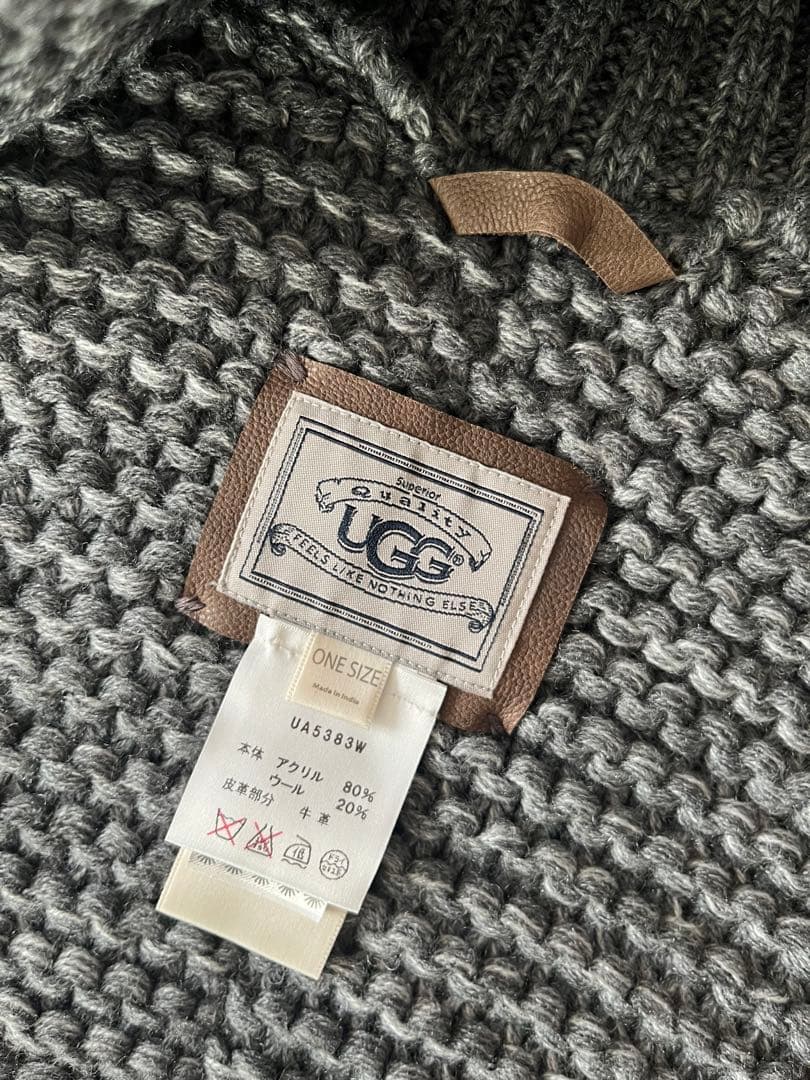 りちゃ さま専用UGG australia ⚫︎クポンチョ⚫︎未使用⚫︎ニット コート