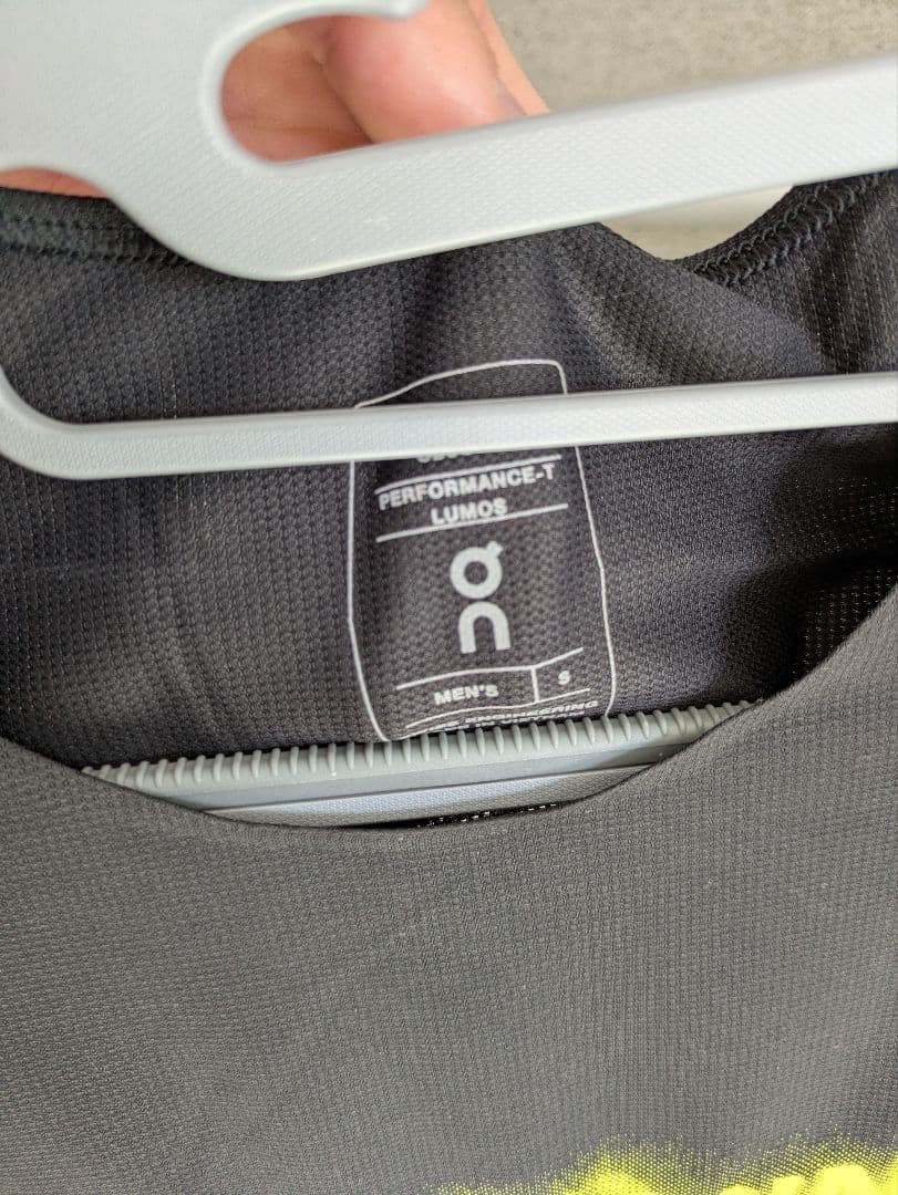 ON RUNNING PERFORMANCE-T LUMOS ジャージ上下セット