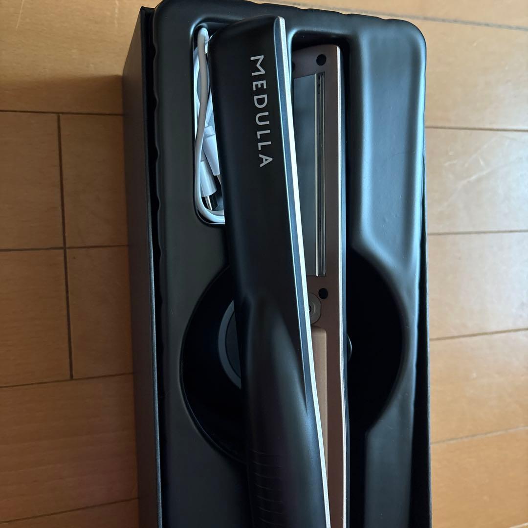 MEDULLAヘアアイロン・ブラシ・ヘアミルクセット