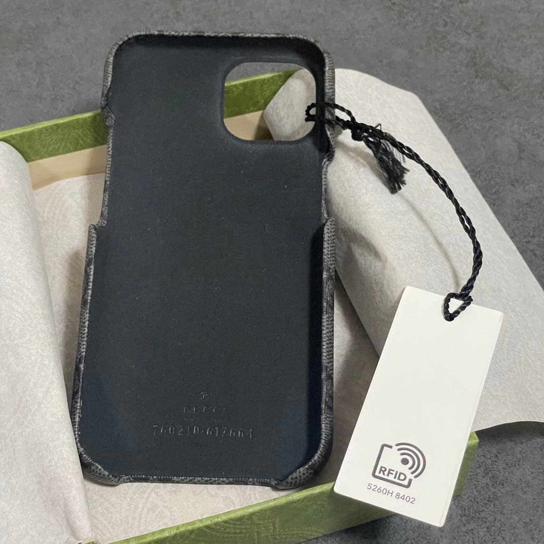 【新品未使用】 GUCCI iPhone15 スマホケース 携帯ケース