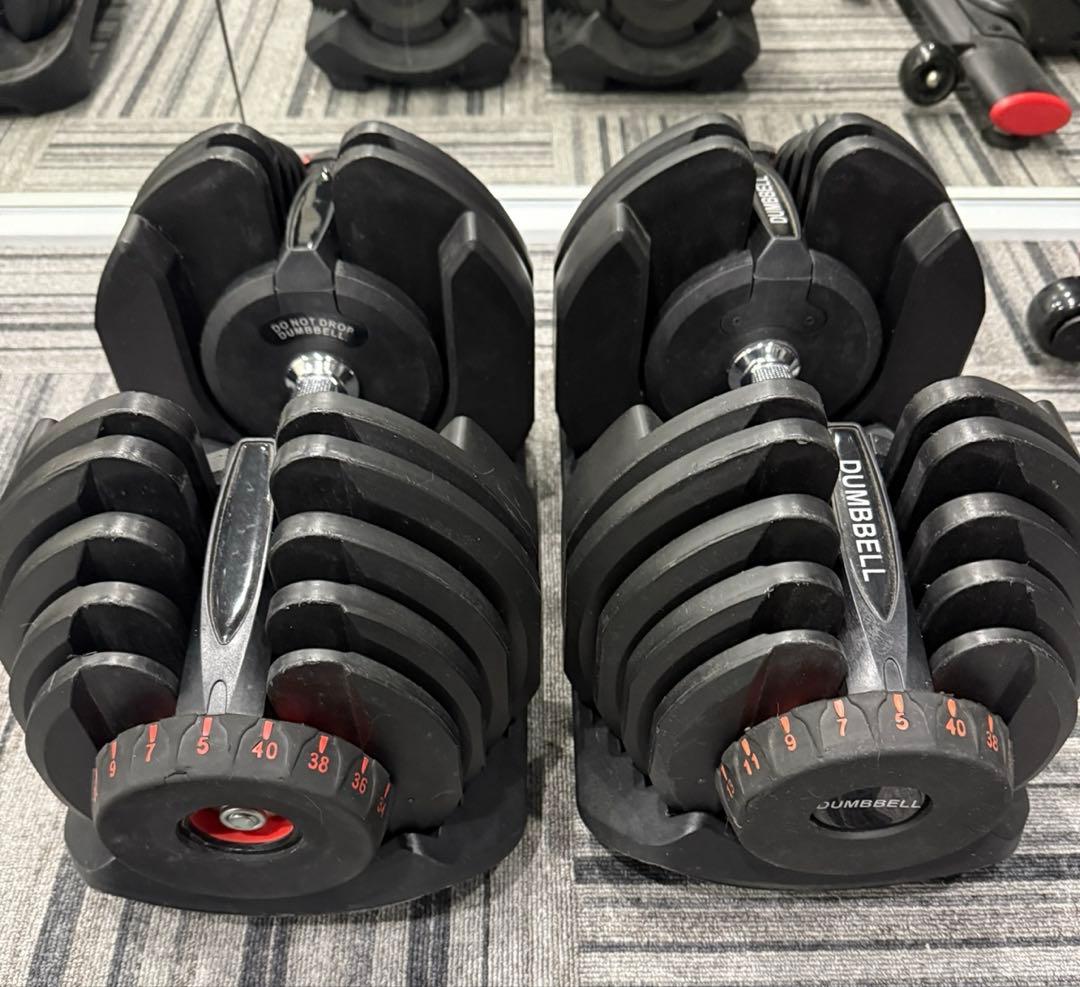 ①◆最大40kgの可変式ダンベル 直接引き取り送料引かせていただきます（新宿）