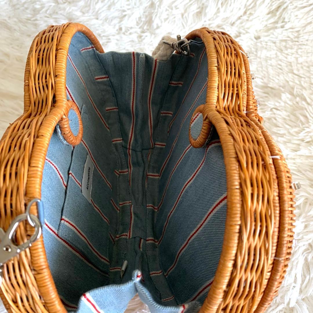 accommode プレッツェルショルダーバッグ プレッツェル