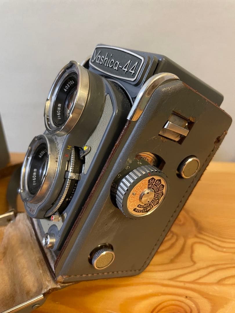 YASHICA 44 昭和レトロ　カメラ　yashica