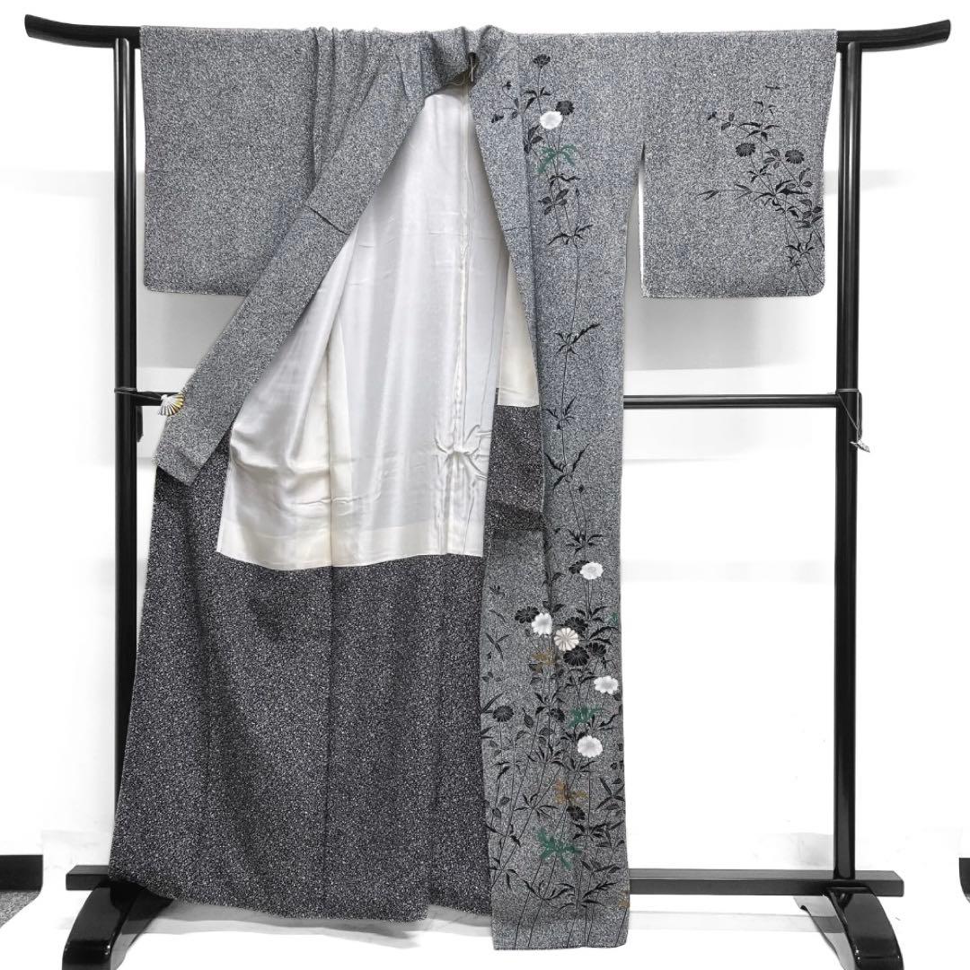 訪問着　金駒刺繍　たたき染　花模様　モノトーン地　着物　124a d