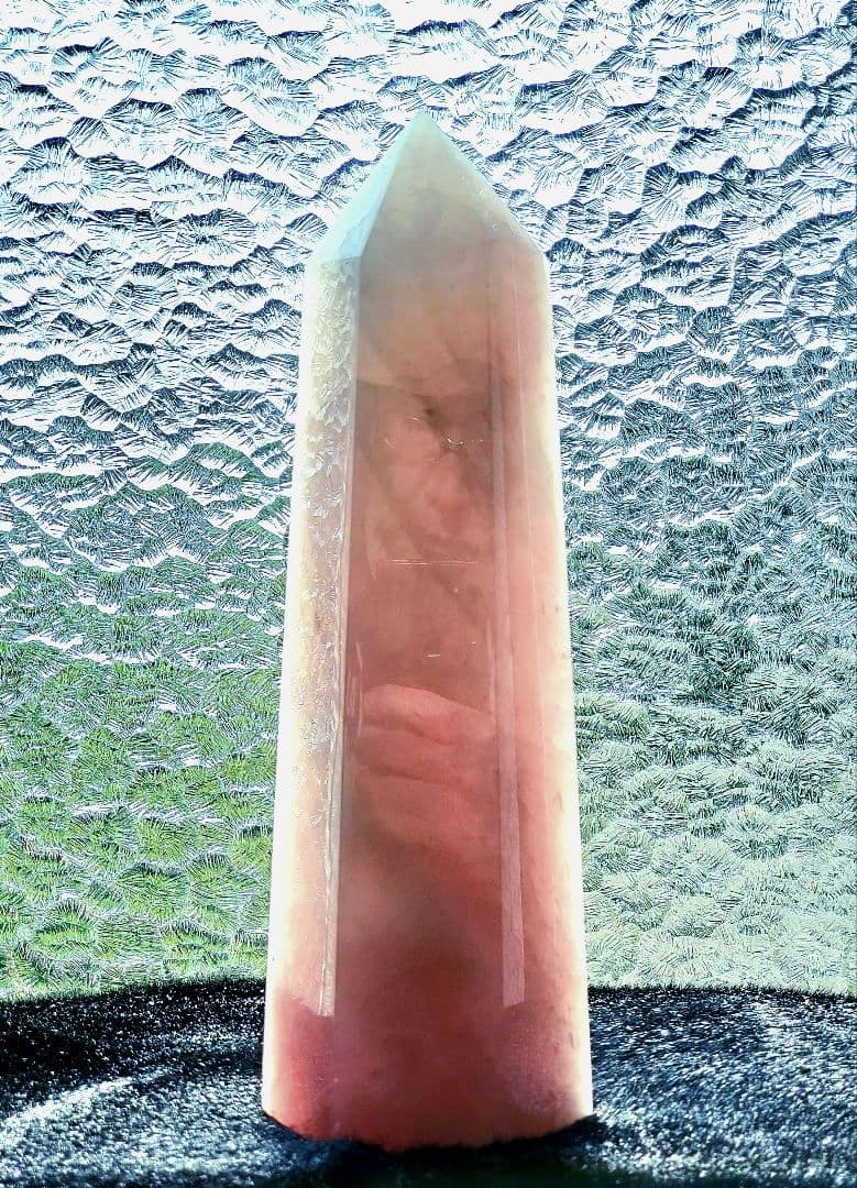 【東京書芸館】ブラジル産『巨大ローズクォーツ オベリスク』定価132,000円