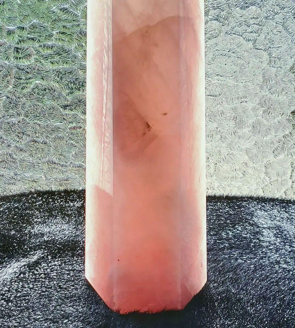 【東京書芸館】ブラジル産『巨大ローズクォーツ オベリスク』定価132,000円