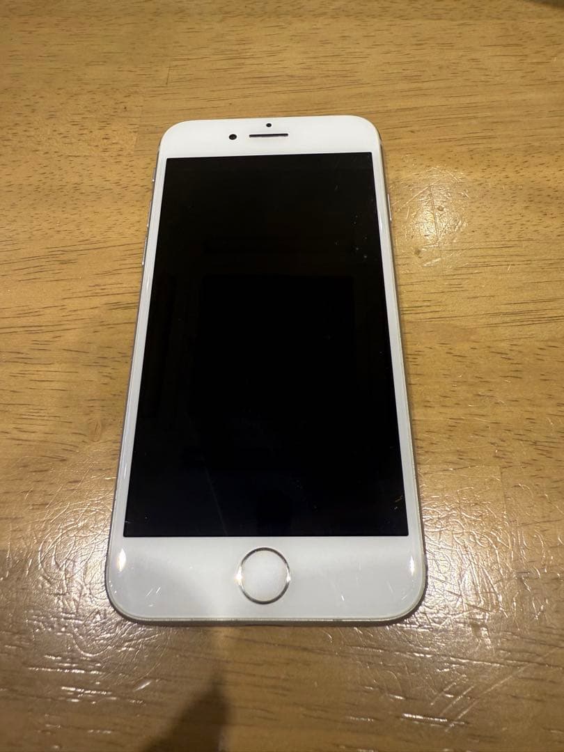 美品✨Apple iPhone 8 ホワイト 64GB