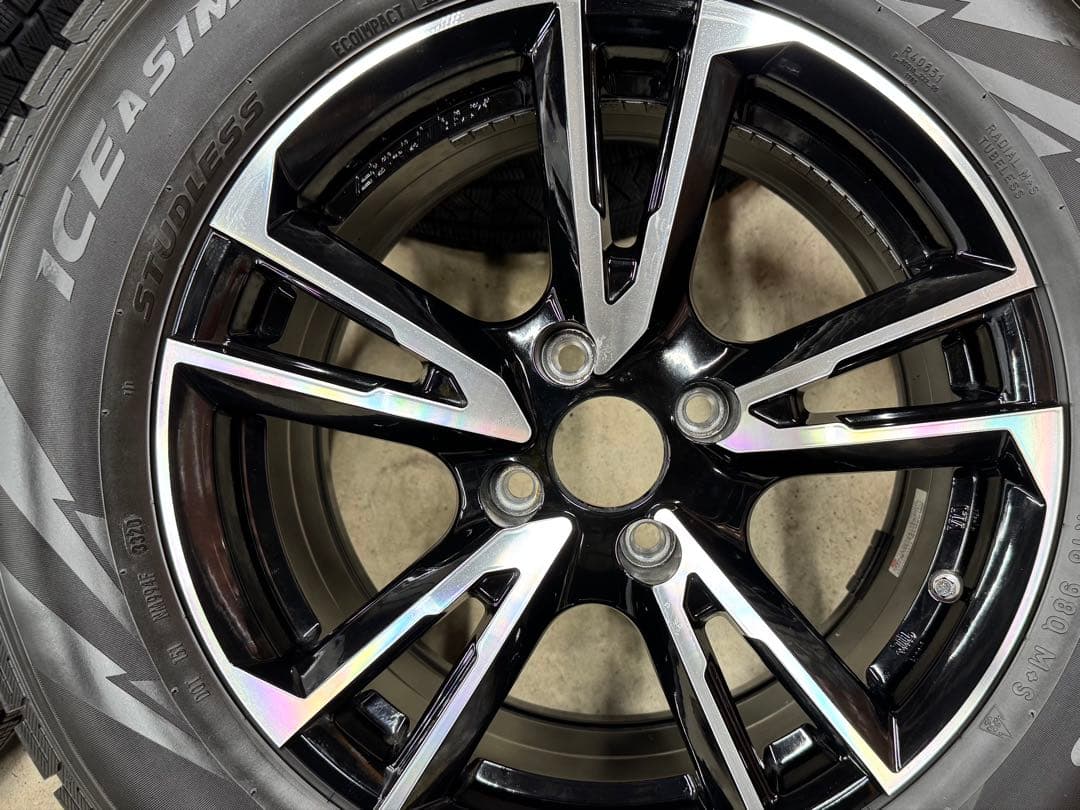 週末限定値下げ！プジョー2008スタットレスホイールセット 215/65 R16