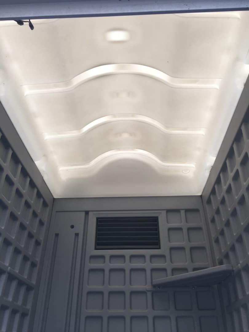 屋外用簡易水洗トイレ