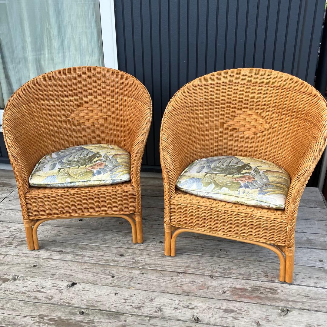 ② 昭和レトロ カザマ 花柄クッション アーチ型ラタンチェア アームチェア