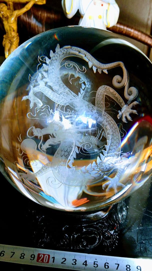 超綺麗&超豪華.巨大.龍入り水晶玉の置物.直径15センチ位..最高級台座付きます