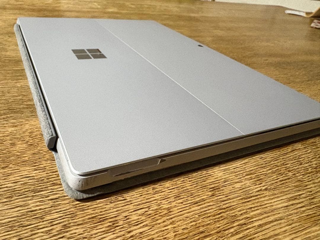 【美品】Microsoft Surface Pro（第5世代）