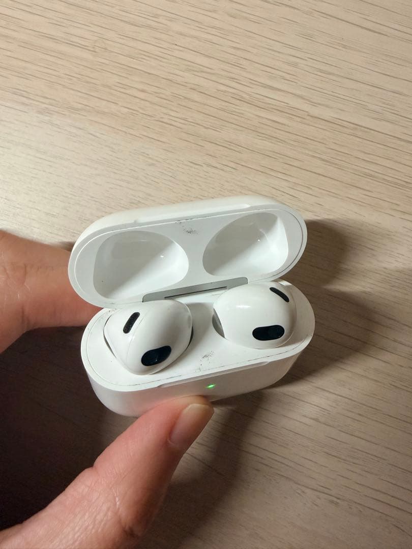 美品AirPods第3世代本体 箱、充電ケース、ケーブル付き