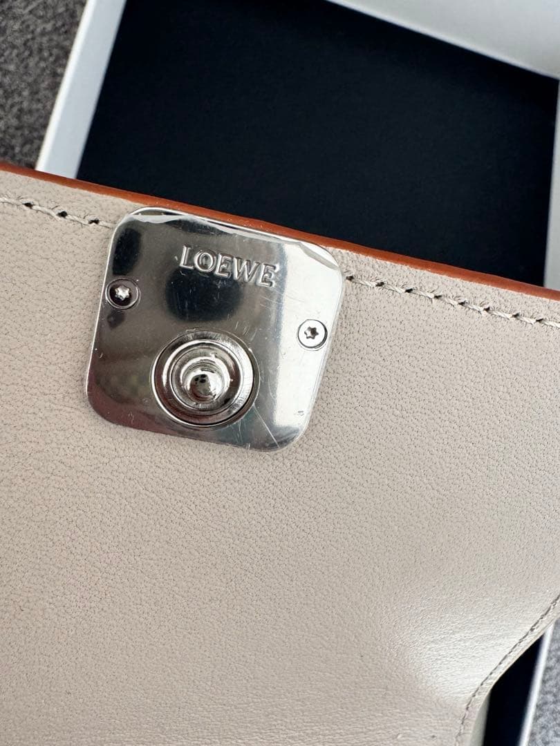 【新品未使用】LOEWE アナグラムビジネスカードケース 名刺入れ