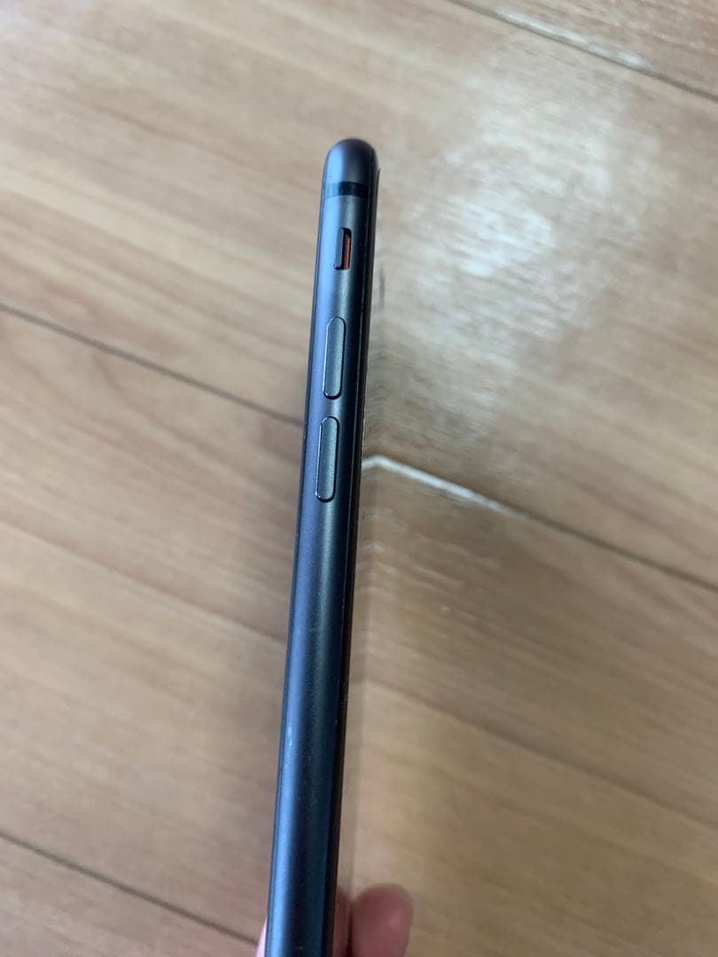 【値下げ】Apple iPhone 8 スペースグレイ　64GB SIMフリー