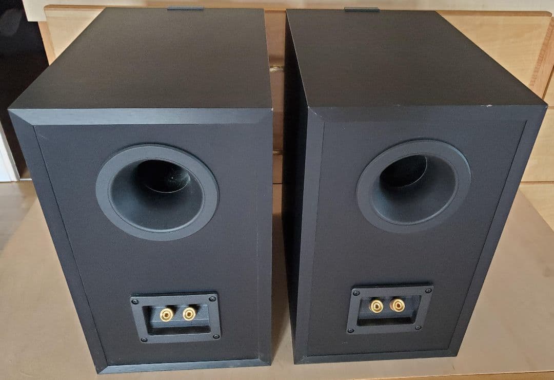 KEF Q350 スピーカー ペア (元箱とサランネット フロント グリル付き)