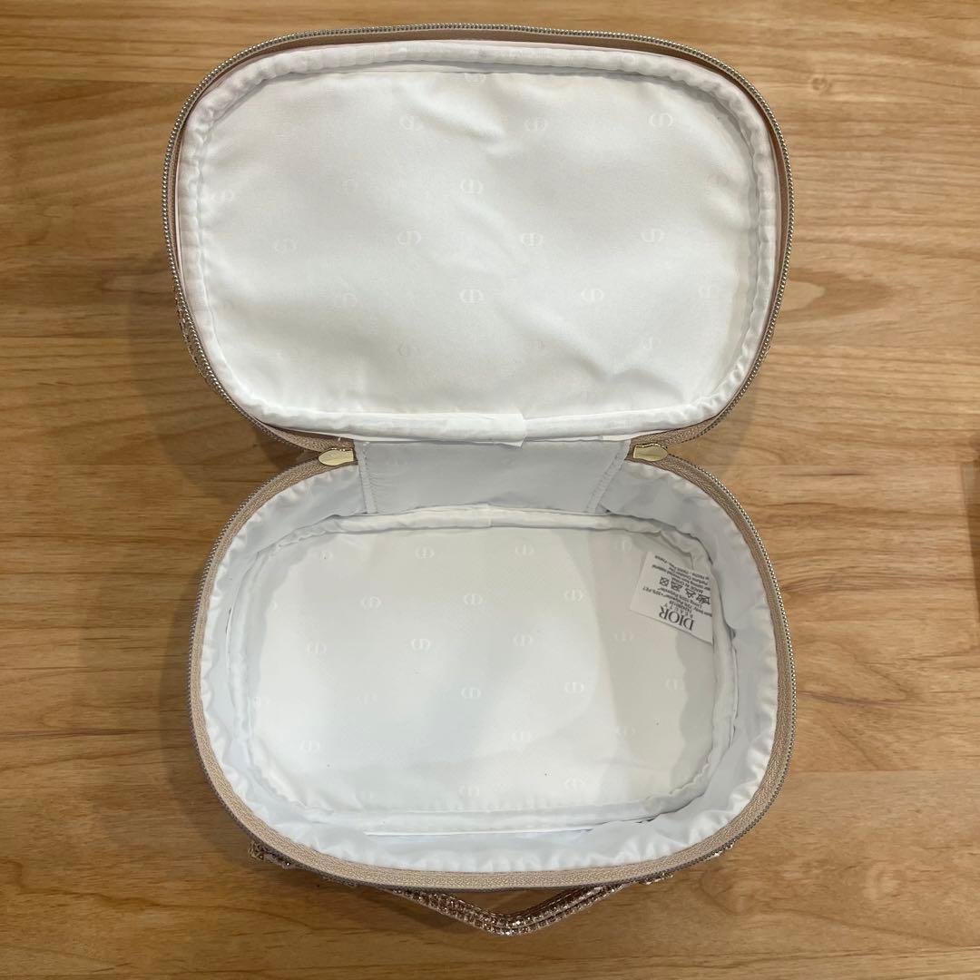 ディオール　ホリデー　オファー