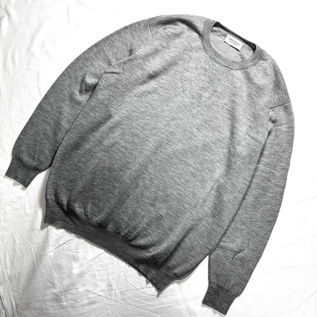 JOHN SMEDLEY イングランド製 グレー 前Vガゼットスウェットイギリス
