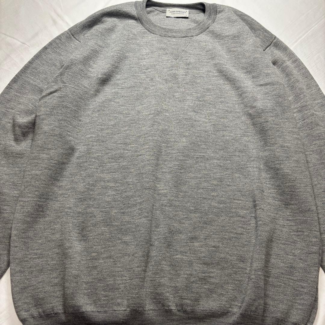 JOHN SMEDLEY イングランド製 グレー 前Vガゼットスウェットイギリス