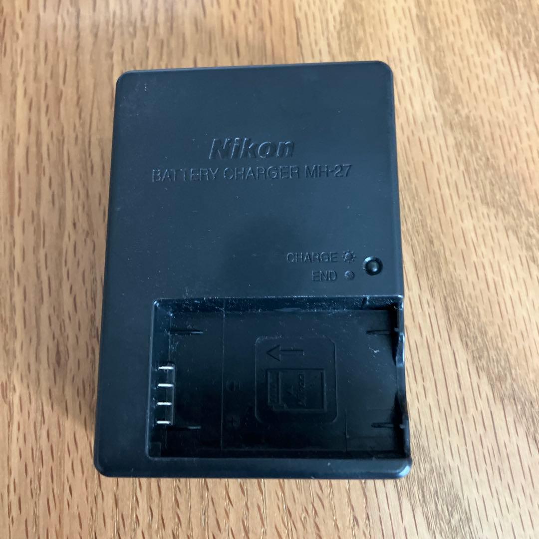 Nikon 1 J1 ホワイト デジタル一眼レフカメラ