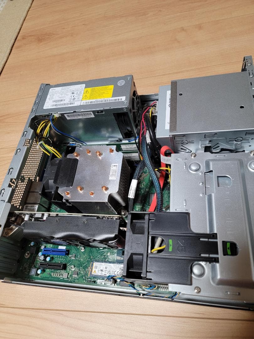 富士通 サーバー PRIMERGY TX1320 M4