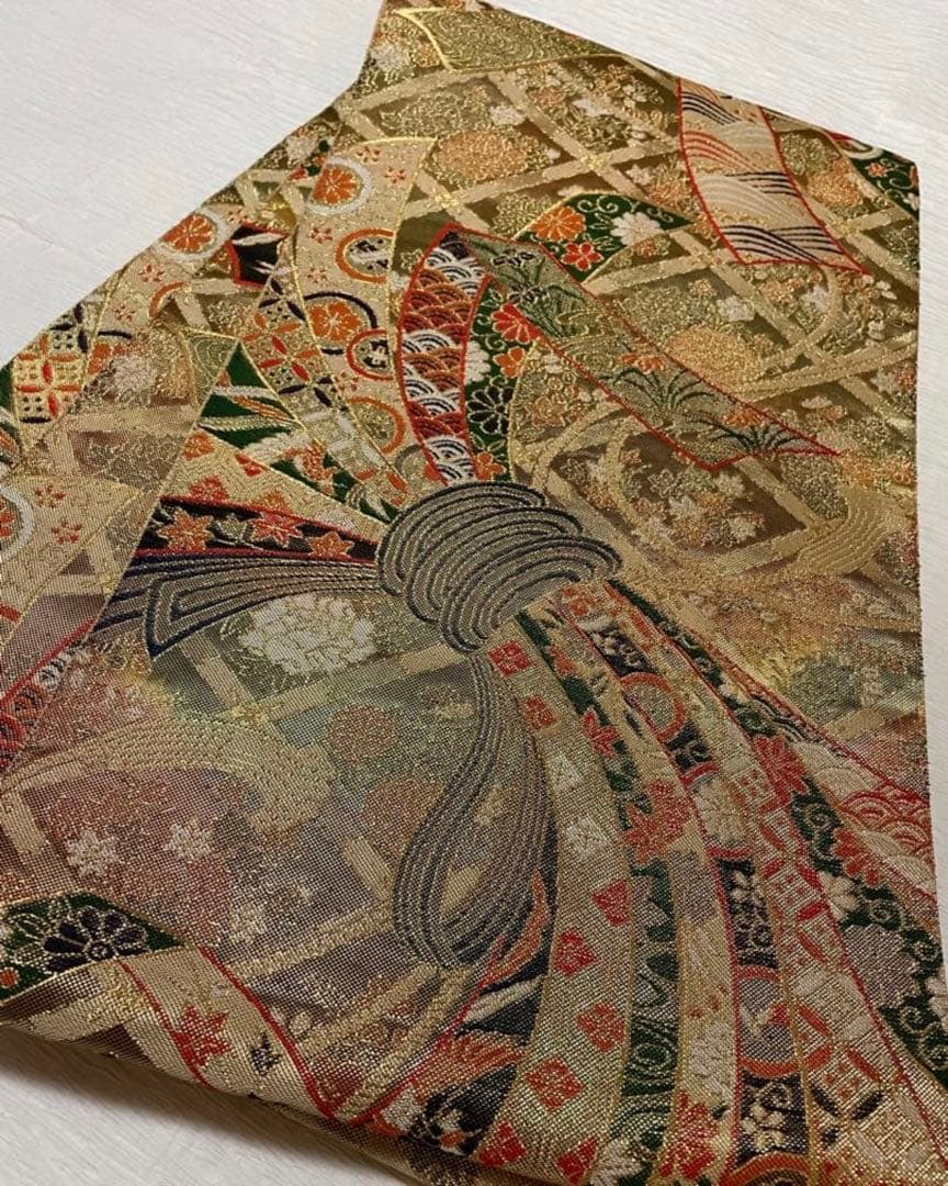 花柄振袖 赤・緑・黒 付属品付き