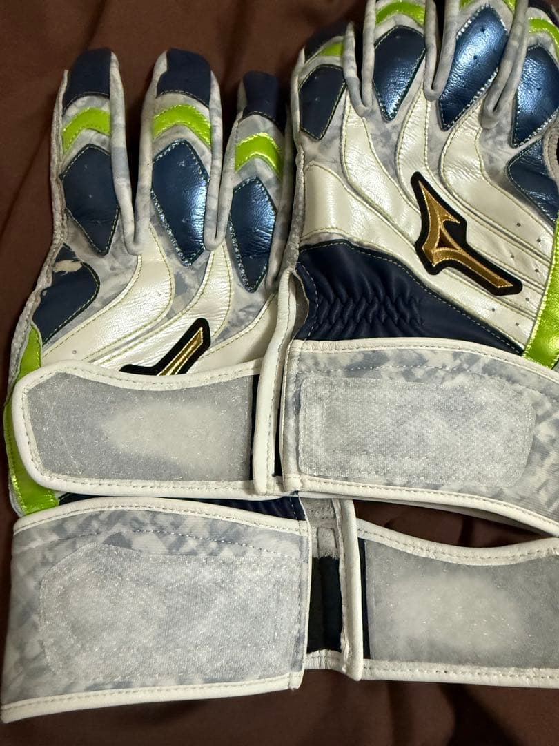 東京ヤクルトスワローズ 村上 選手 実使用 バッティンググローブ 支給品 野球