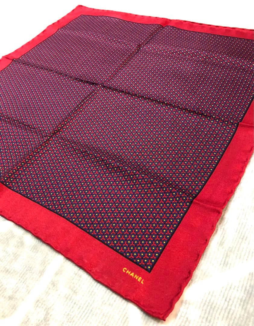 極美品☆CHANEL シャネル☆シルクハンカチorミニスカーフ