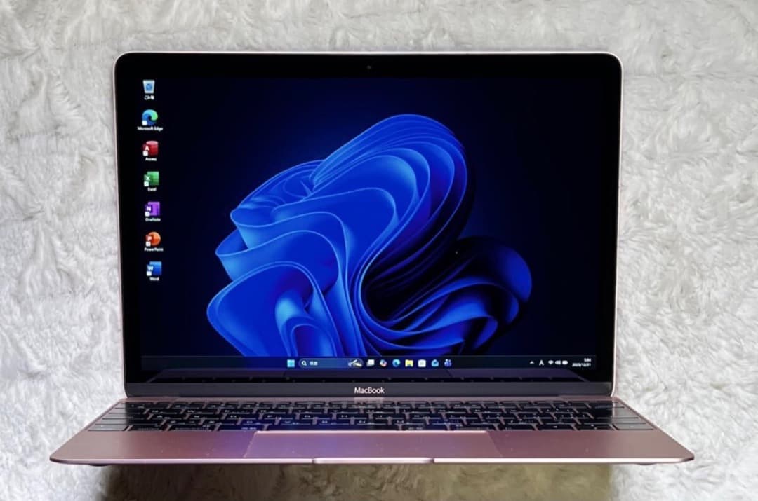 MacBook / 12-inch Core m7【cs6 / Office】