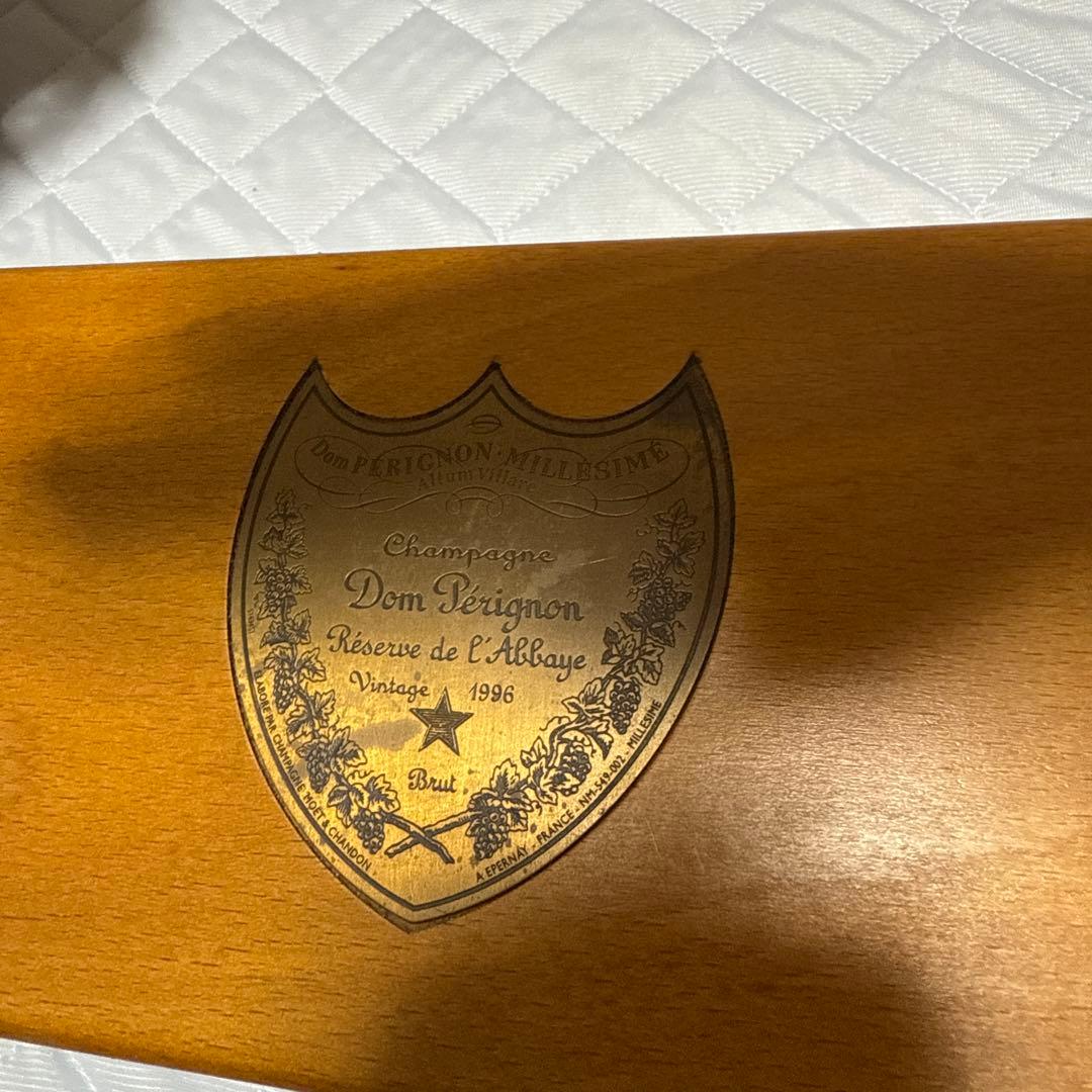 ドン・ペリニョン シャンパン 1993年 (木箱入り1996年)