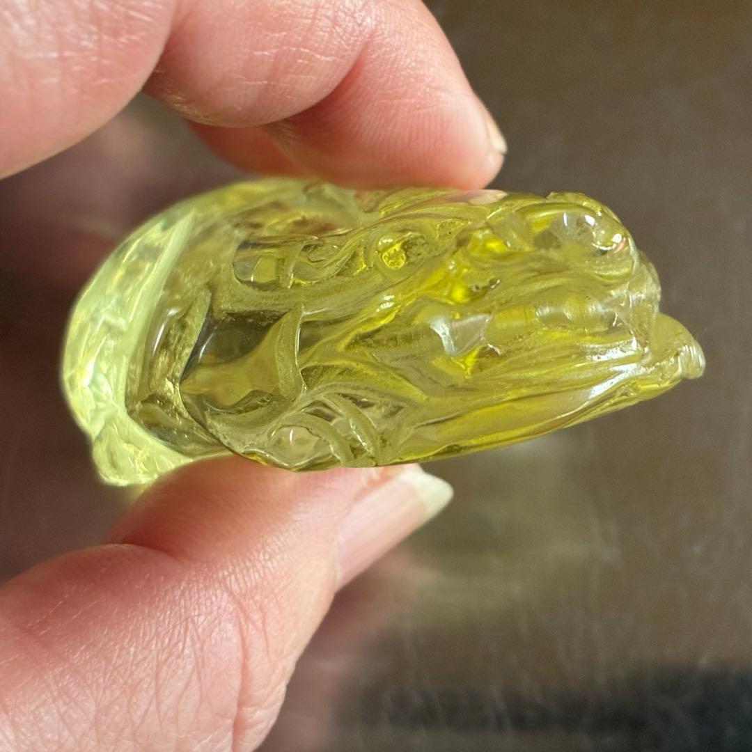 虹入り✨ シトリン貔貅彫り 58.1×39.5㍉ 66g