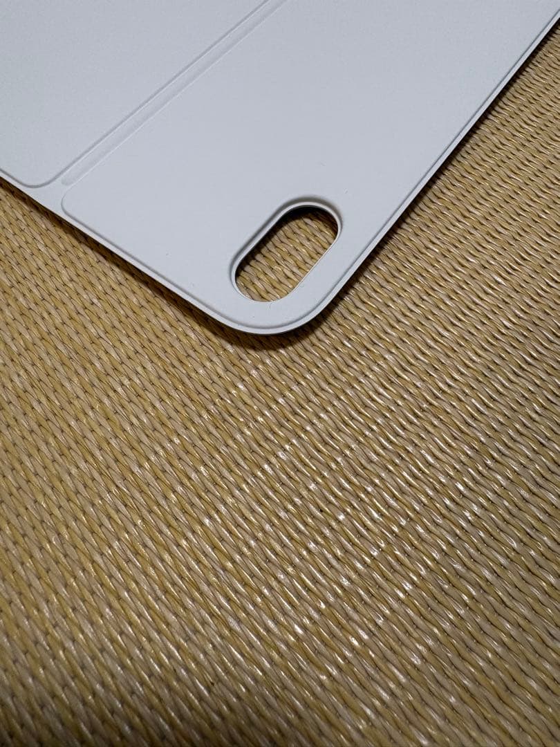 iPad 第10世代 Magic Keyboard Folio 新品近い