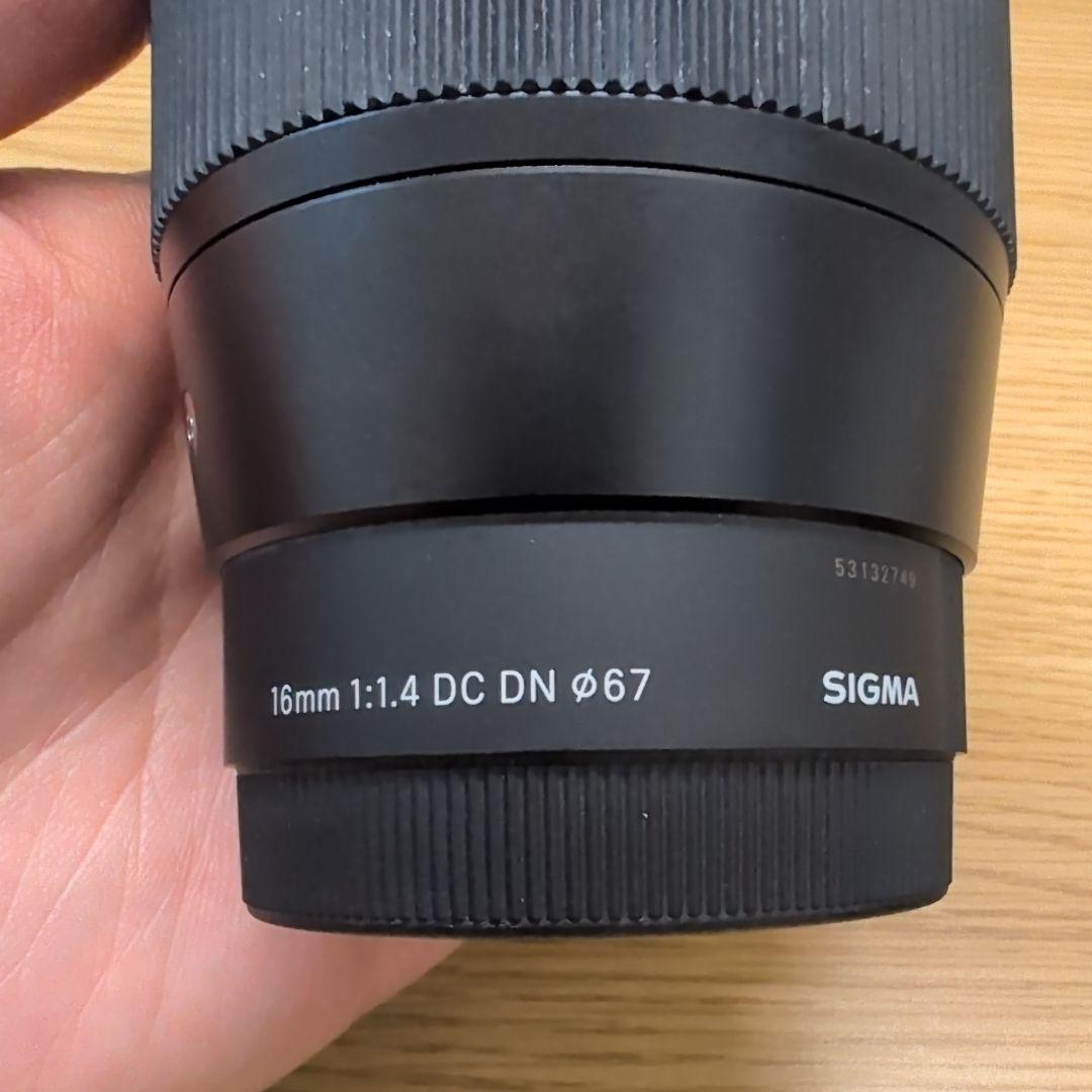 カメラレンズ　SIGMA 16mm f1.4 DCDN