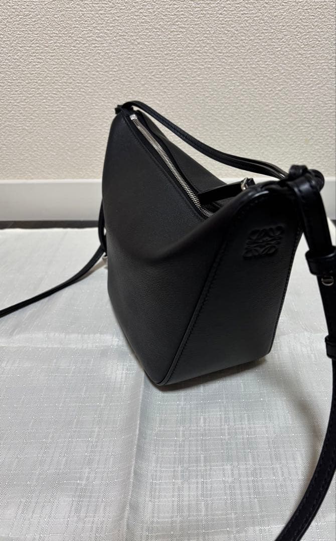 LOEWE ハンモック ホーボーバッグ ミニ ブラック