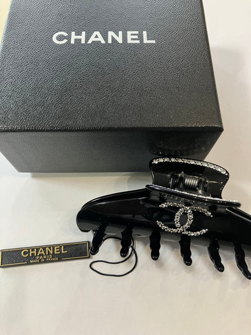 CHANEL シャネルブラック ヘアクリップ スワロフスキー