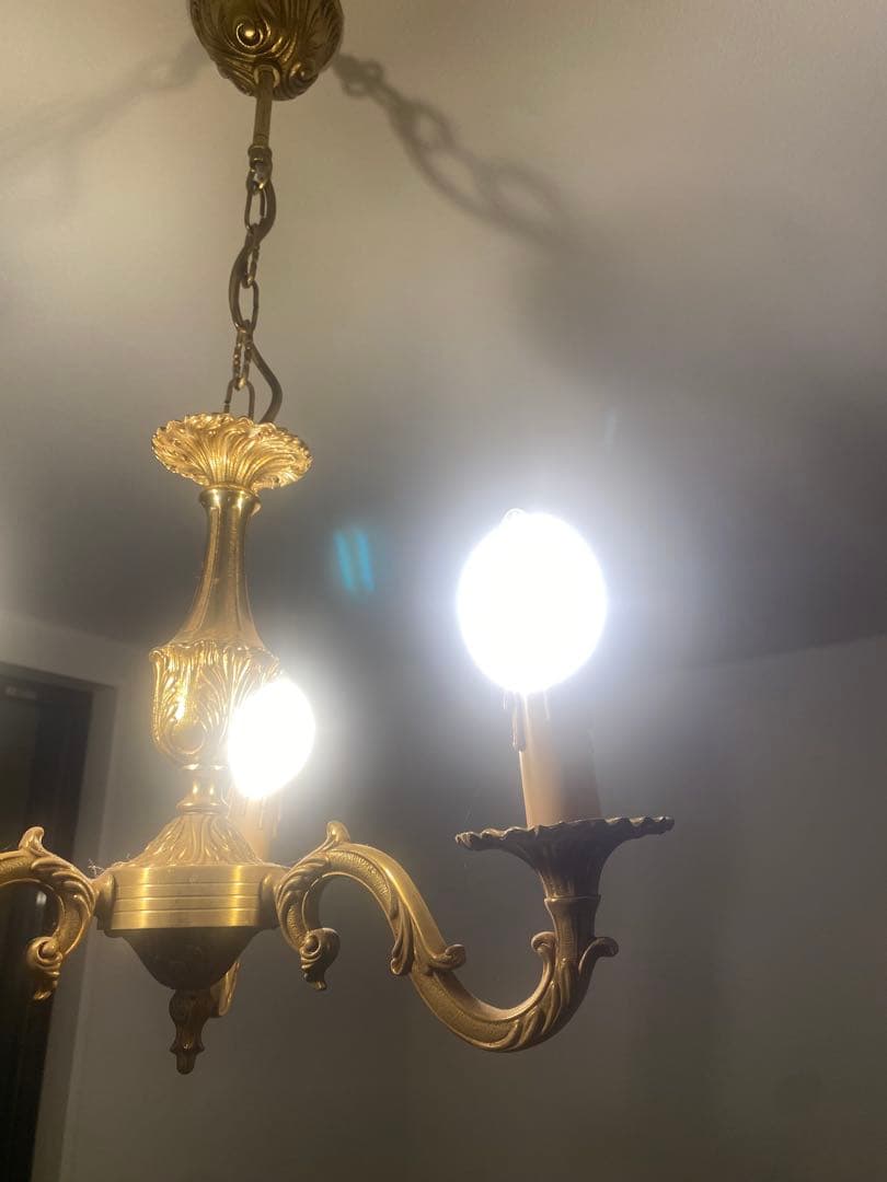 ‼️週末値下げ中‼️アンティーククラシックゴールドシャンデリア 3灯電球付き