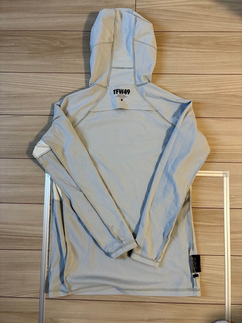tfw49 フード付きインナー　Lサイズ