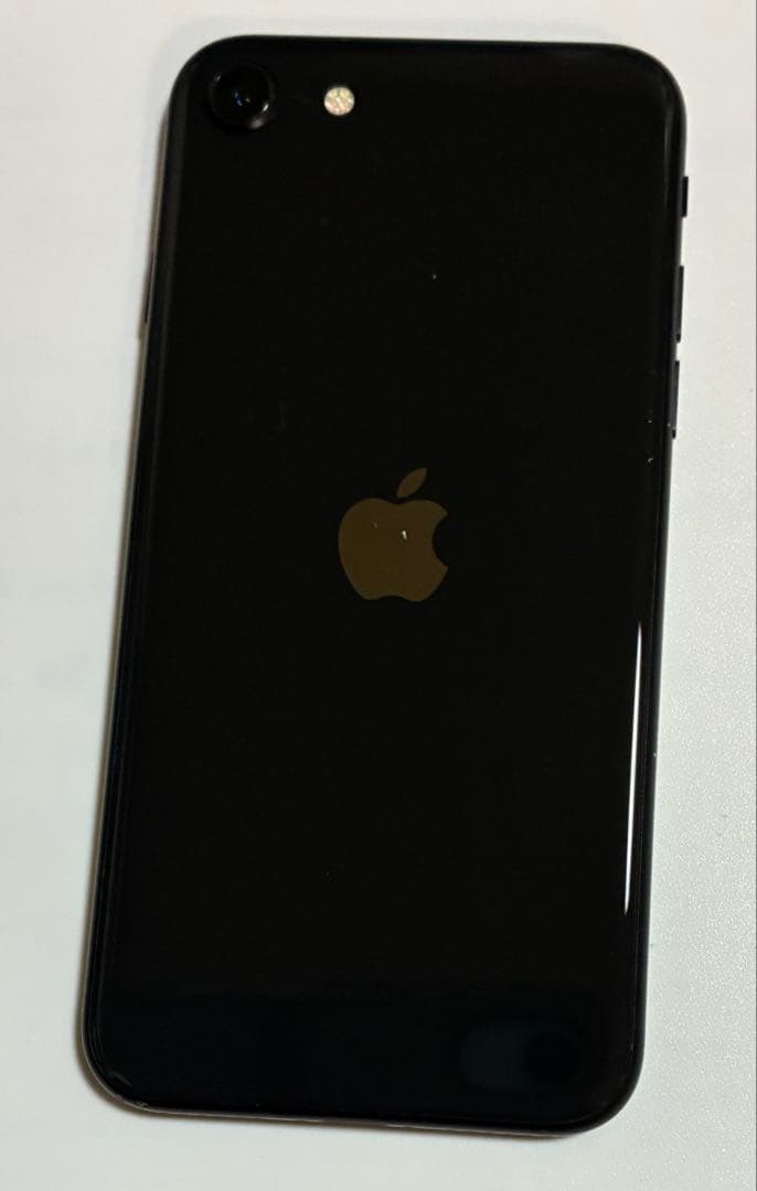 Apple iPhone ブラック 本体とEarPods