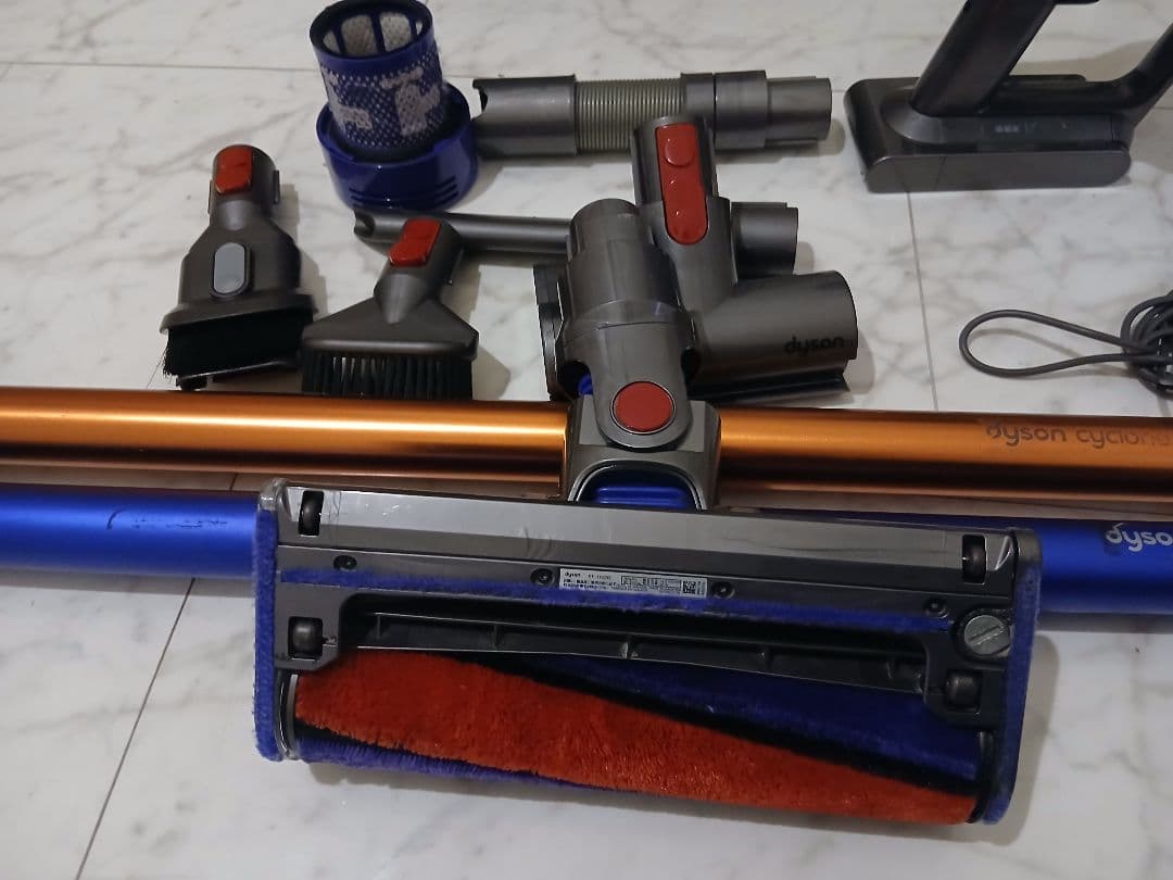 く*ら様 Dyson V10 SV12 パイプ2本 予備フィルター付 ソフトロー