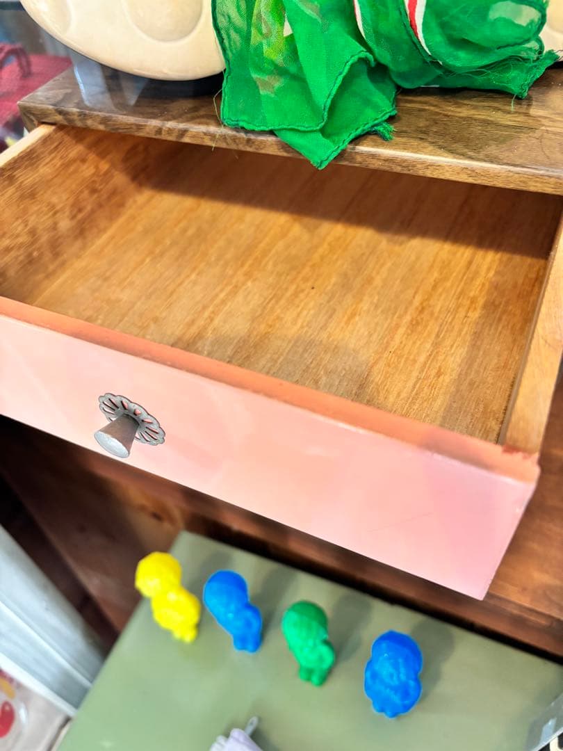 昭和レトロ 3段小引き出し 当時物 脚付き レトロポップ 小物ケース