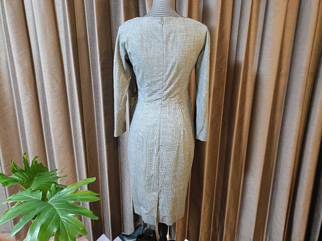 極美品☆ポールカ☆高級ウールデザインドレープワンピース38グレーチェック