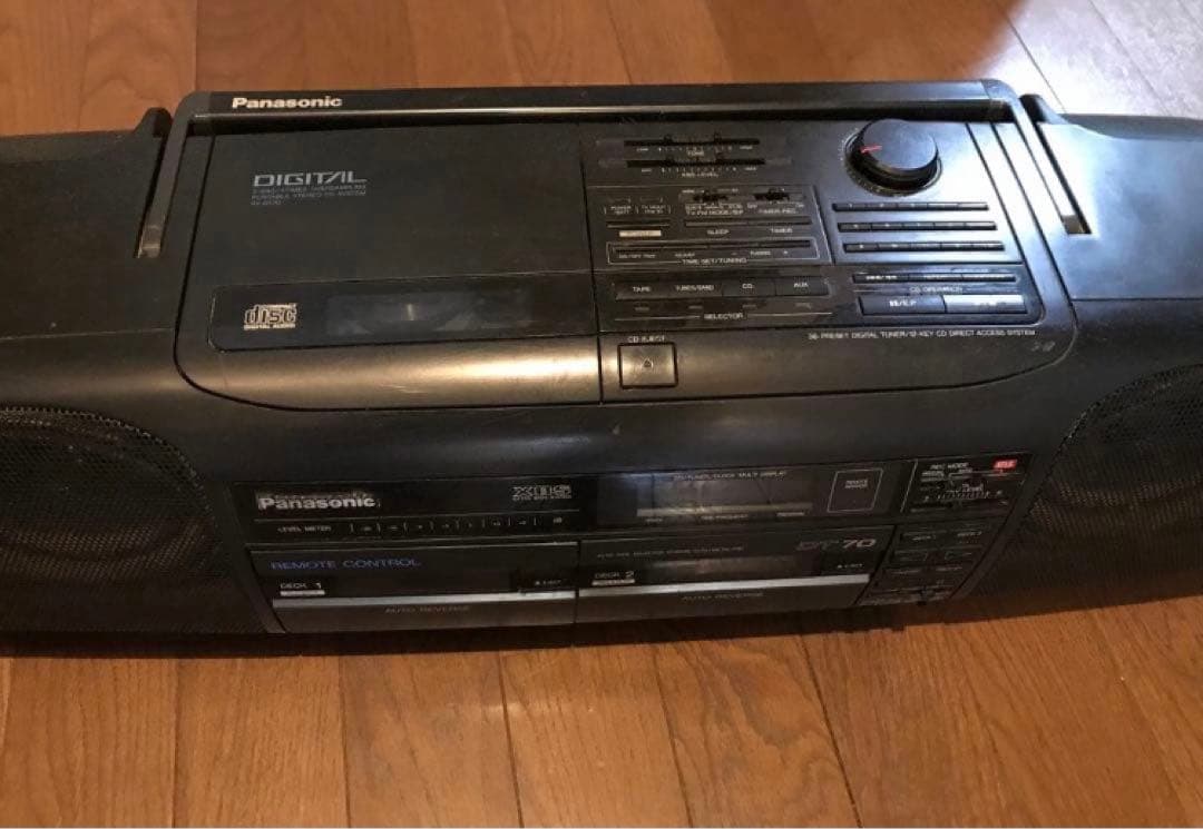 ラジカセ　Panasonic RX-DT70