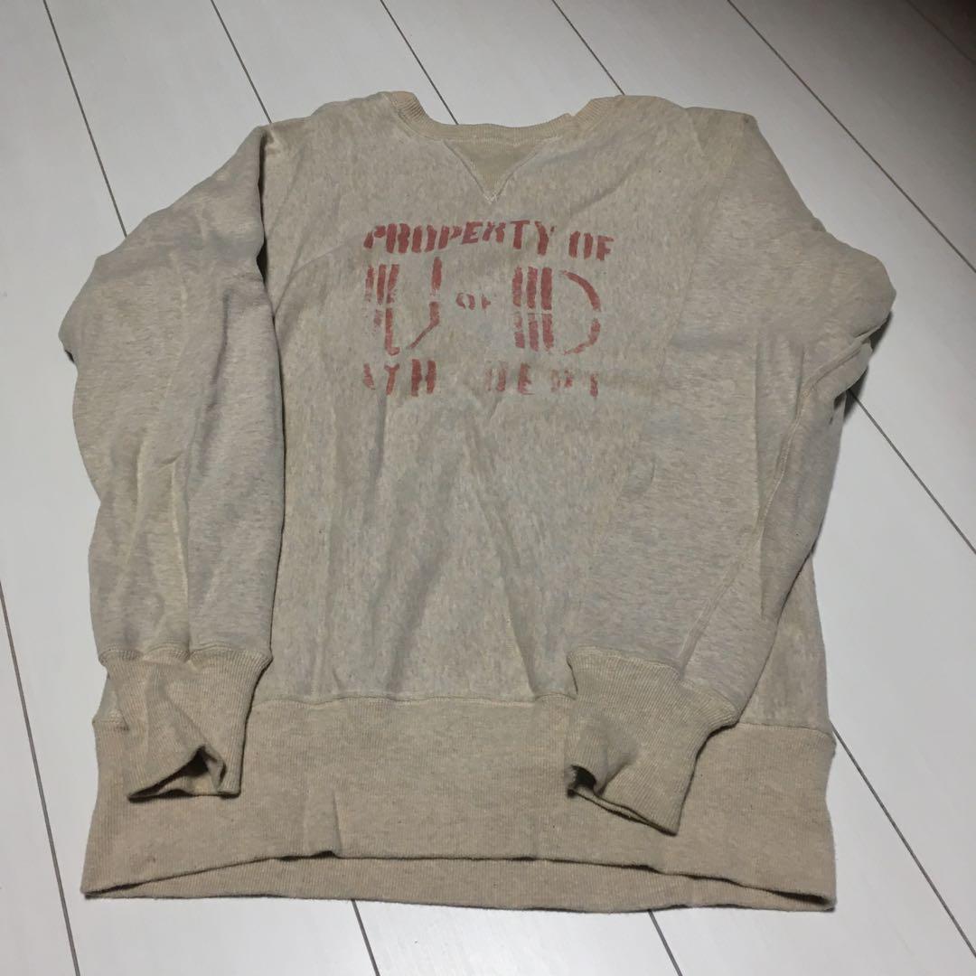 ベージュ Vネック トレーナー PROPERTY OF D.U.