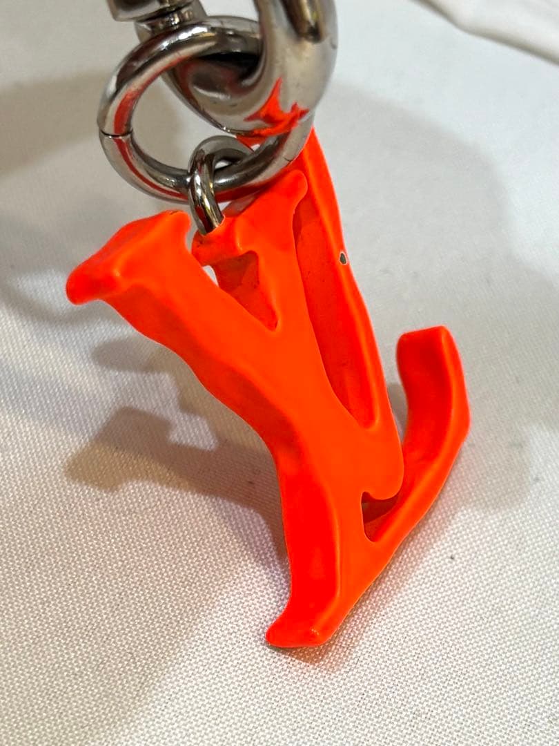 LOUIS VUITTON ポルトクレ LVシャープ キーホルダー キーリング