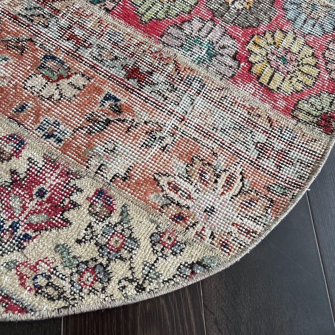 トルコ　ヴィンテージラグ　ラウンド パッチワーク　花柄