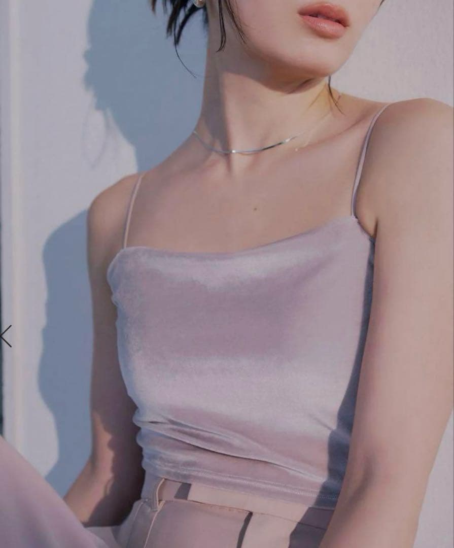 anuansカップインベロアショートキャミソール ICE GREY