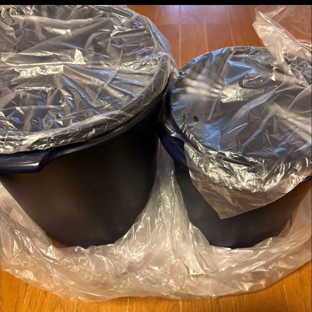 タッパーウェア　マキシデコレーター1個、マキシクイーンデコレータ1個